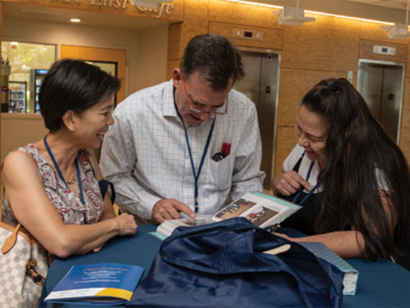 Linda Woo (M.D. ’93), Steve Billigmeier (M.D. ’93), and Carolina Vazquez (M.D. ’93).