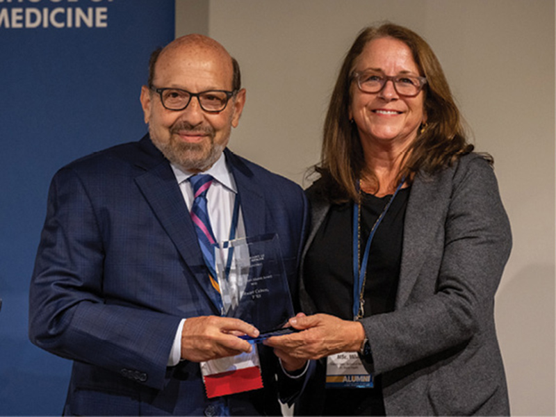 Distinguished Alumni Award Recipient Stuart Cohen (F ’83) and School of Medicine Interim Dean Susan Murin, M.D., M.Sc., M.B.A., at the welcome reception and awards presentation.