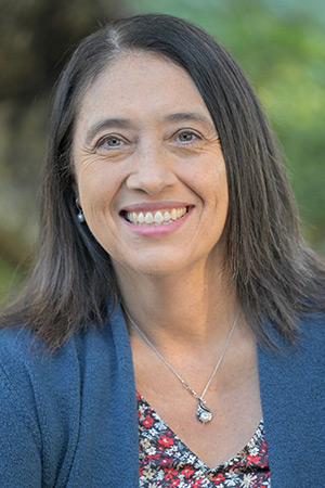 Rosario Ruiz-Dark