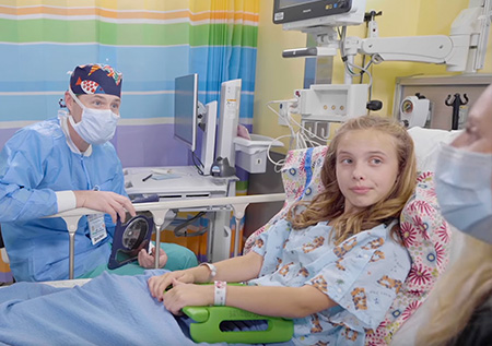 Pediatric patient and mom meeting with the anesthiologist