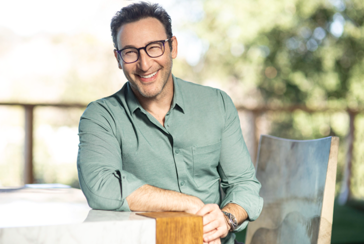 Simon Sinek smiling 