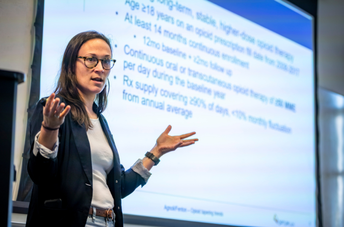 Photo of Dr. Alicia Agnoli presenting behind a podium at CHPR's Seminar Series.