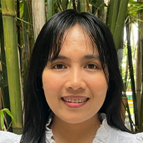 Uyen Vu headshot