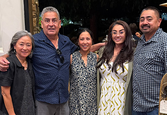 Group of 5 family members