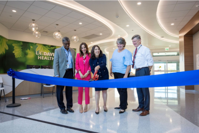 leadership cutting the ribbon at the folsom medical care clinic
