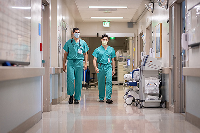 Residents Omar Viramontes and Alex Zhornitskiy working in the GI lab at UC Davis Health.