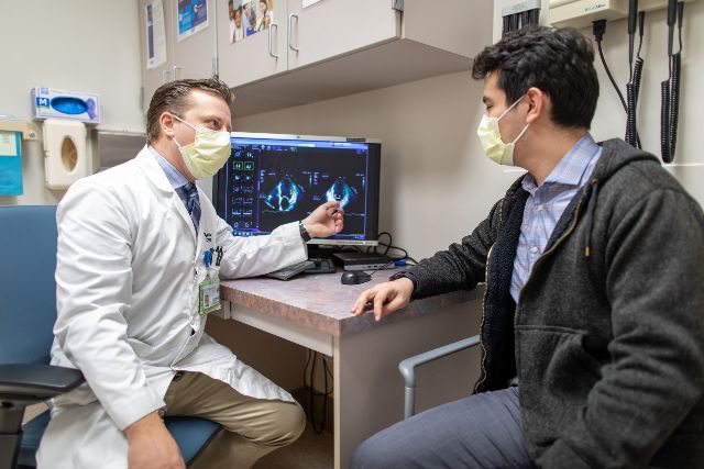 Physician is giving the patient a Heart failure exam