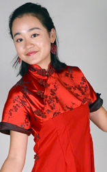 Designer and model: Liliana Barretti.