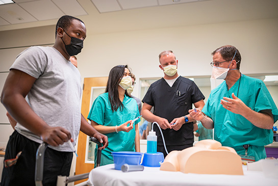 residents in surgery training