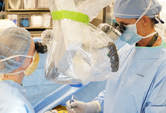 Zwienenberg, M.D. conducting surgery