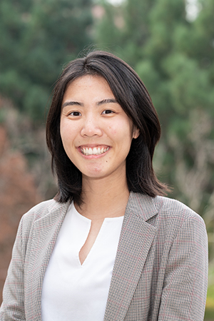 Xueyi Yang