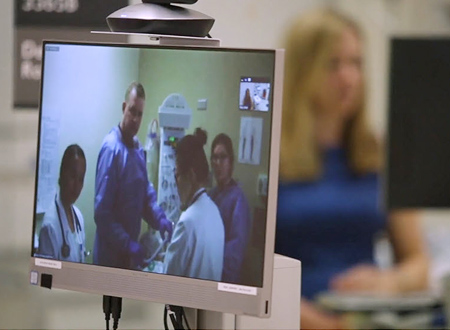 A monitor displaying a simulation class in session.