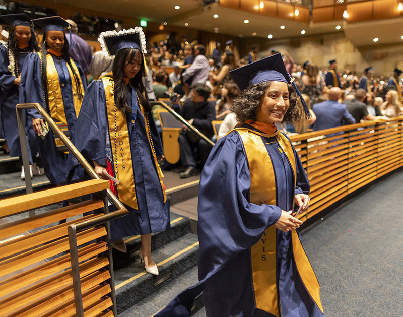 UC Davis nursing school celebrates 174 graduates