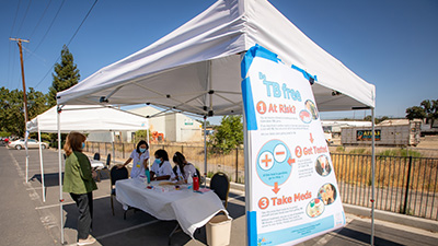 Nursing students work at community TB clinic